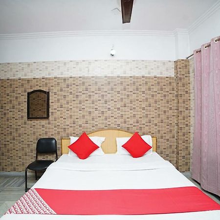 Oyo 39543 Hotel Kk Pantnagar Bagian luar foto