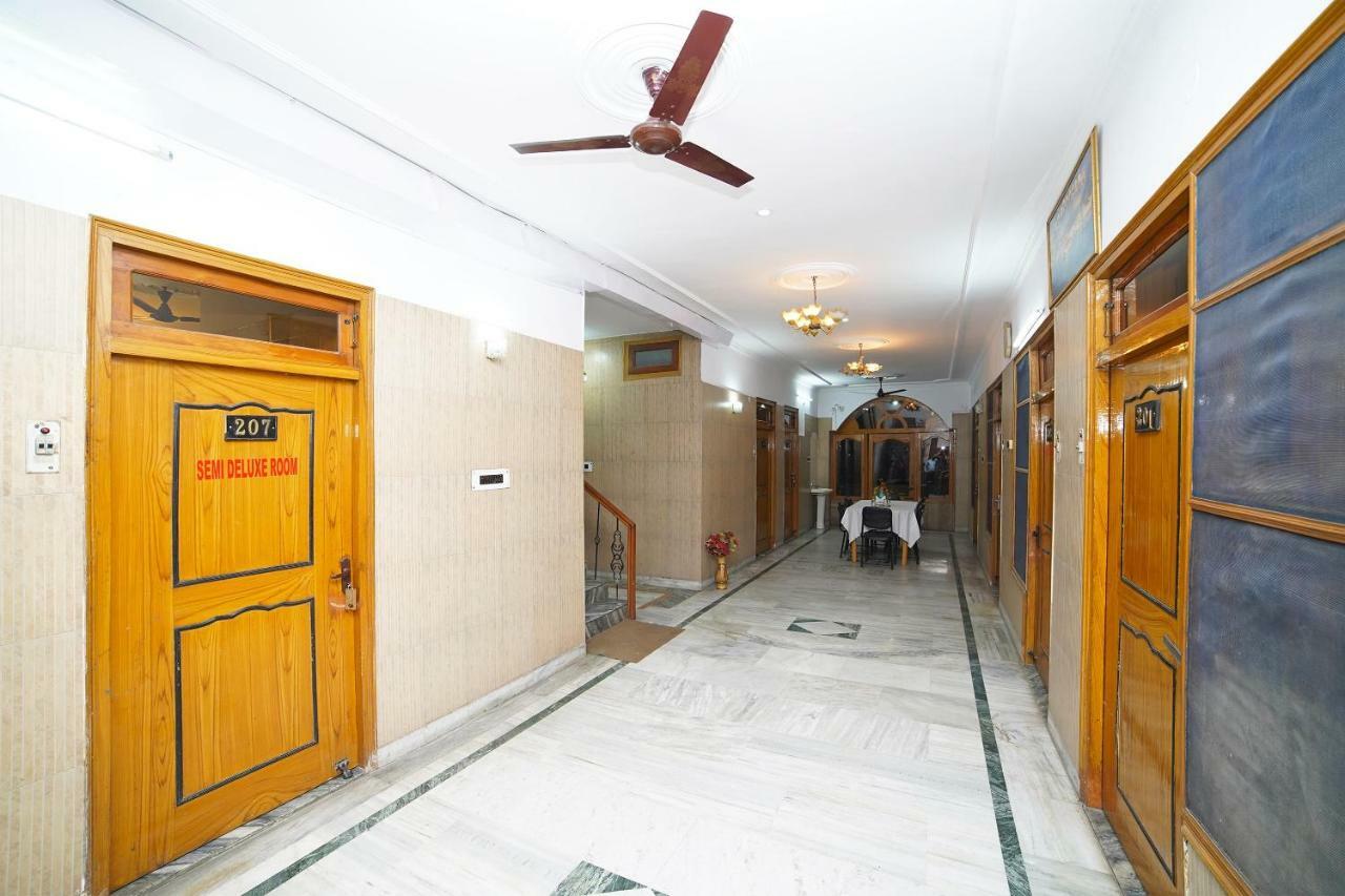 Oyo 39543 Hotel Kk Pantnagar Bagian luar foto