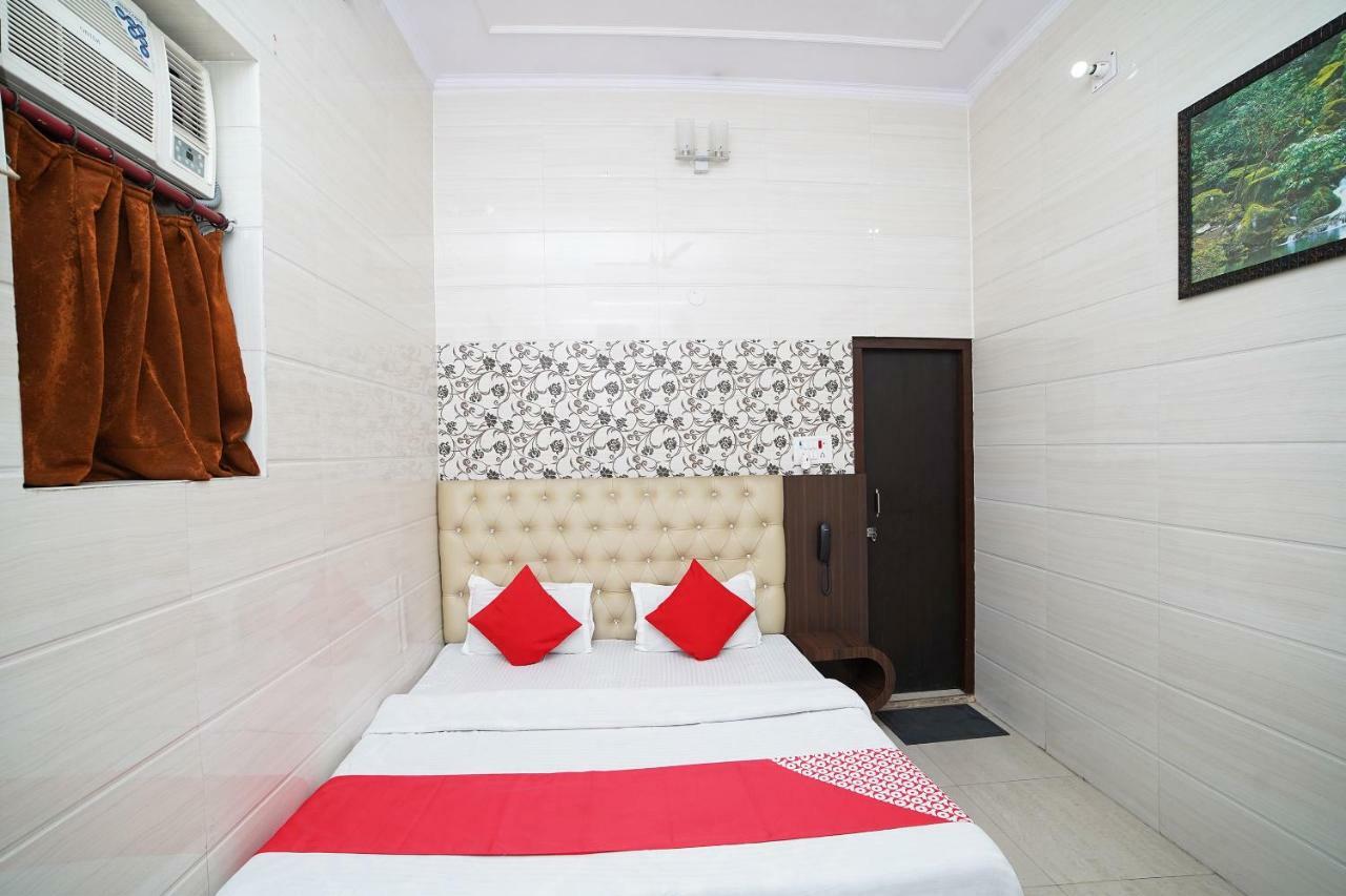 Oyo 39543 Hotel Kk Pantnagar Bagian luar foto