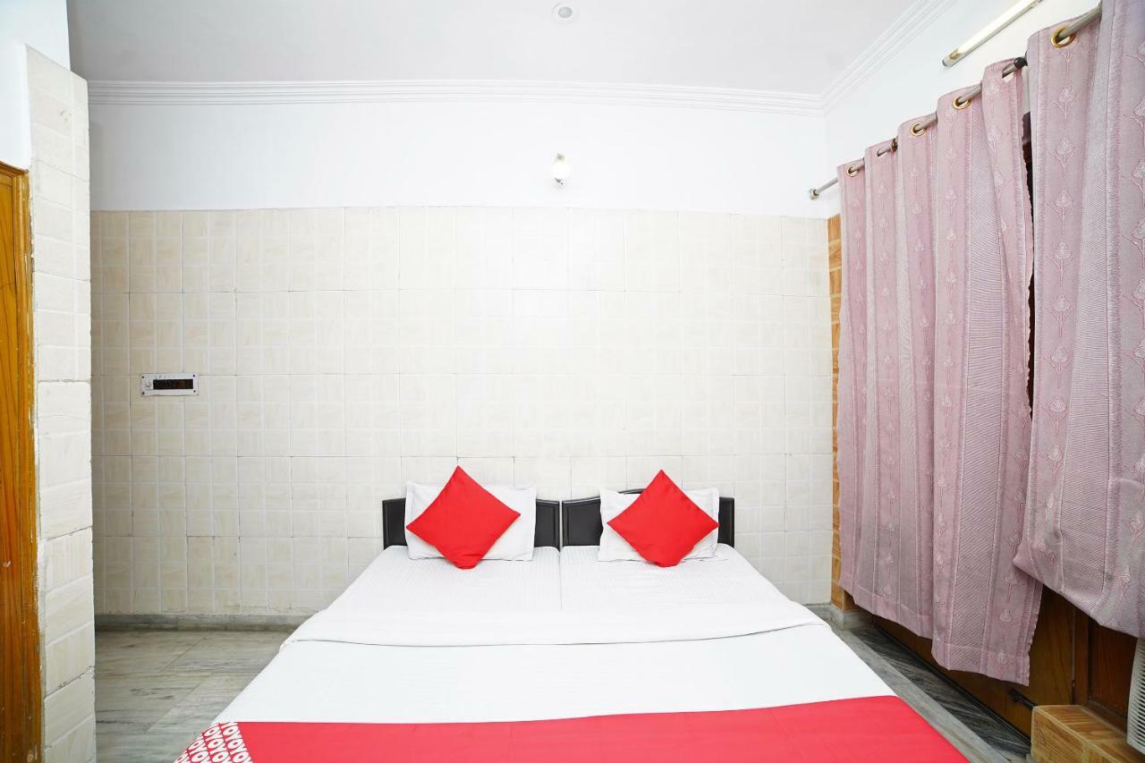 Oyo 39543 Hotel Kk Pantnagar Bagian luar foto