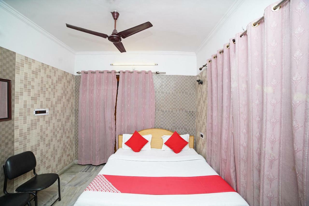 Oyo 39543 Hotel Kk Pantnagar Bagian luar foto