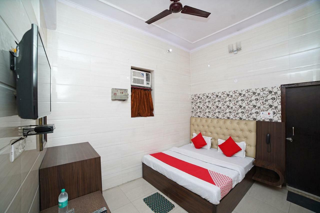 Oyo 39543 Hotel Kk Pantnagar Bagian luar foto