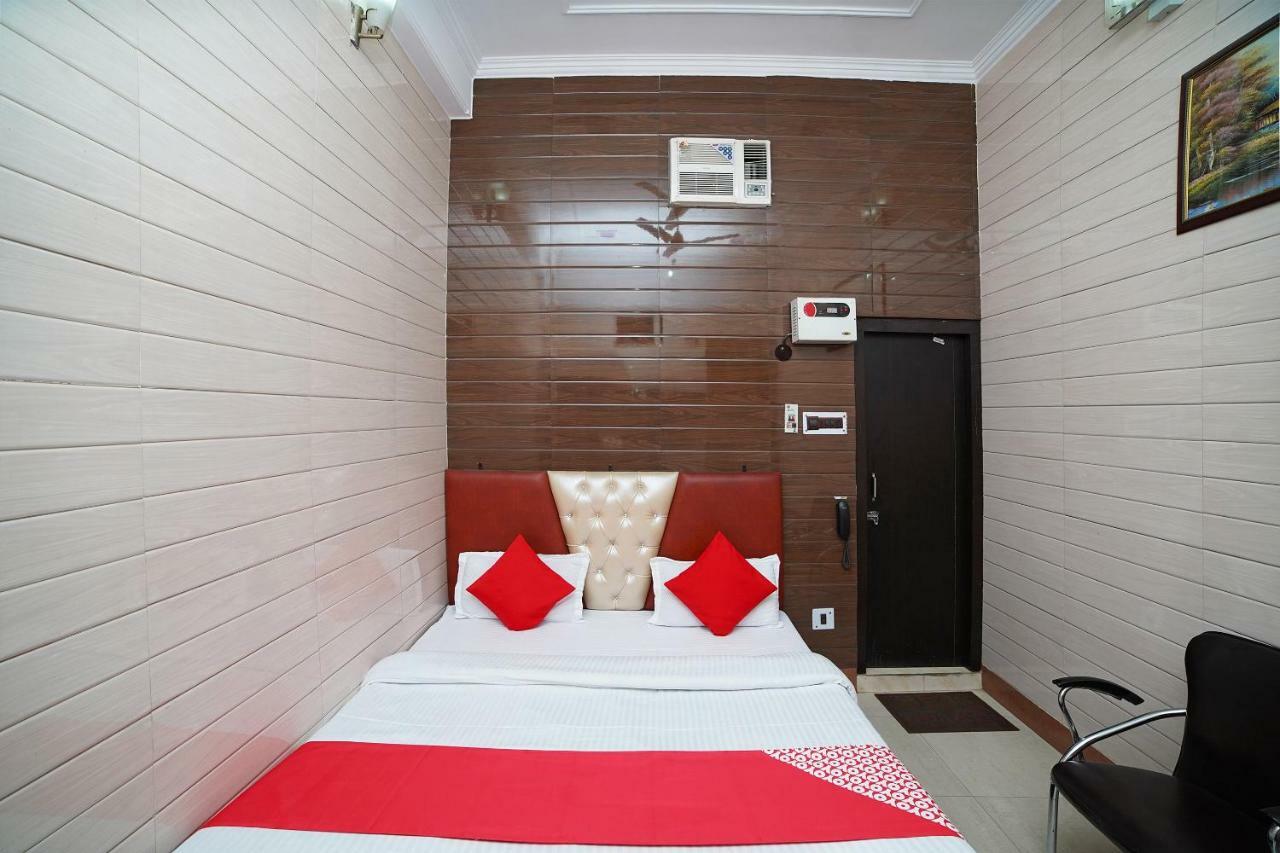 Oyo 39543 Hotel Kk Pantnagar Bagian luar foto