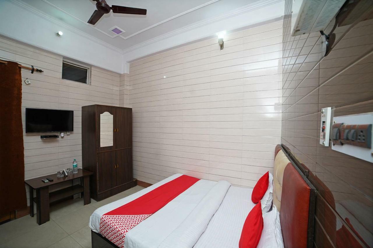 Oyo 39543 Hotel Kk Pantnagar Bagian luar foto