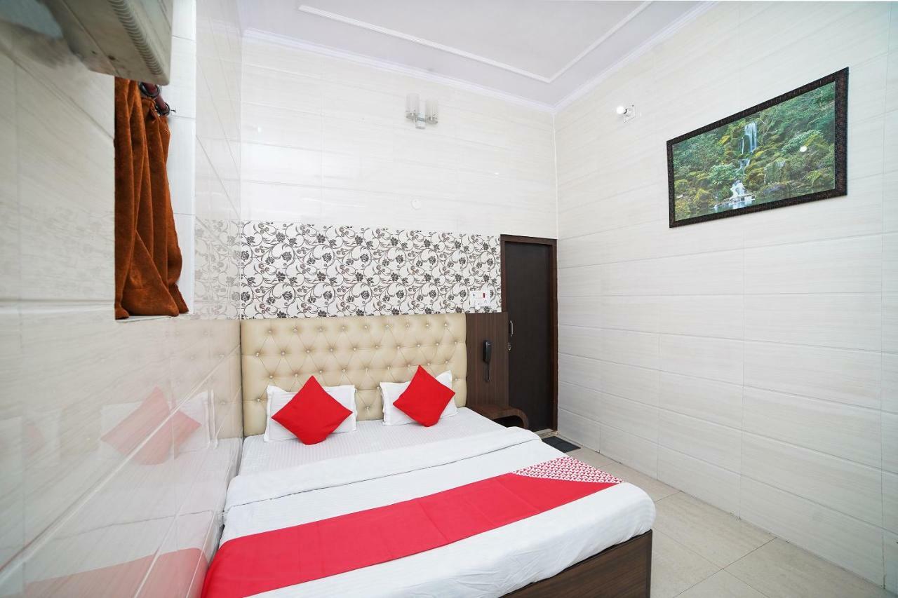 Oyo 39543 Hotel Kk Pantnagar Bagian luar foto